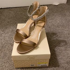 Jewel Badgley Mischka Nepeta Nude Heels Size 9.5